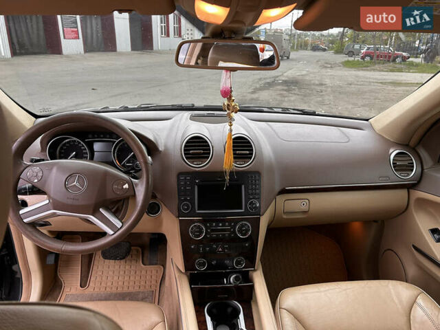 Мерседес ГЛ-Клас 2010 у Сумах на Automoto.ua Чорний Мерседес ГЛ-Клас, об'ємом двигуна 3 л та пробігом 154 тис. км за 14500 $, фото 13 на Automoto.ua