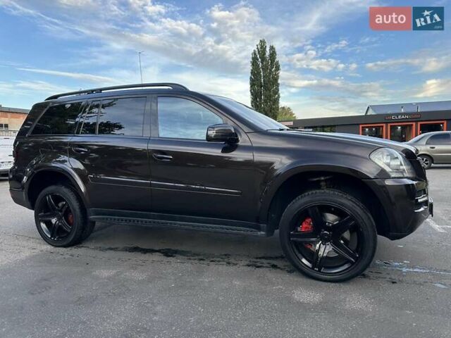 Черный Мерседес ГЛ-класс, объемом двигателя 5.46 л и пробегом 209 тыс. км за 19600 $, фото 19 на Automoto.ua
