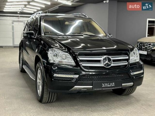 Черный Мерседес ГЛ-класс, объемом двигателя 5.46 л и пробегом 205 тыс. км за 16500 $, фото 9 на Automoto.ua