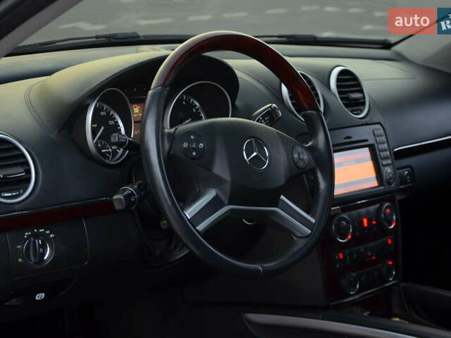 Чорний Мерседес ГЛ-Клас, об'ємом двигуна 5.5 л та пробігом 179 тис. км за 15800 $, фото 7 на Automoto.ua