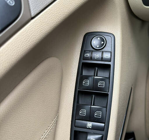 Чорний Мерседес ГЛ-Клас, об'ємом двигуна 4.66 л та пробігом 218 тис. км за 14999 $, фото 14 на Automoto.ua