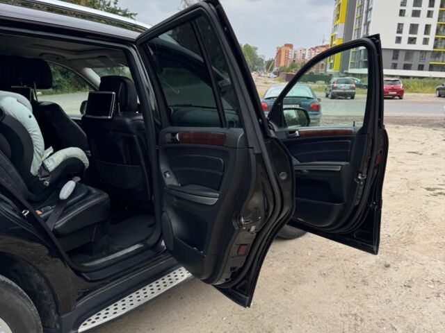 Черный Мерседес ГЛ-класс, объемом двигателя 4.7 л и пробегом 263 тыс. км за 20000 $, фото 4 на Automoto.ua