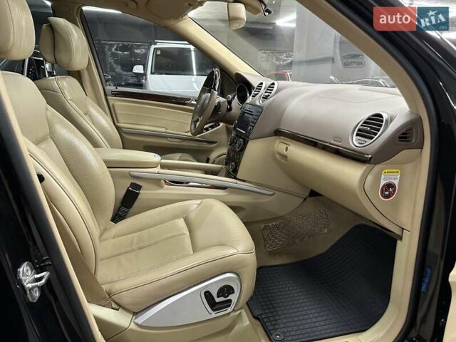 Черный Мерседес ГЛ-класс, объемом двигателя 5.46 л и пробегом 205 тыс. км за 16500 $, фото 32 на Automoto.ua