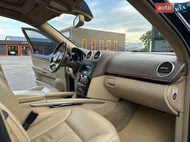 Черный Мерседес ГЛ-класс, объемом двигателя 5.46 л и пробегом 209 тыс. км за 19600 $, фото 5 на Automoto.ua