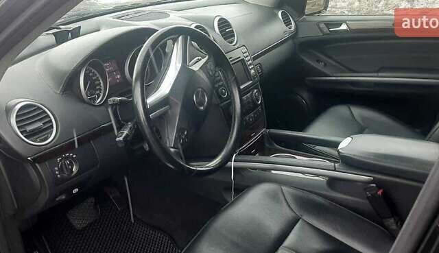 Черный Мерседес ГЛ-класс, объемом двигателя 2.99 л и пробегом 60 тыс. км за 12500 $, фото 3 на Automoto.ua