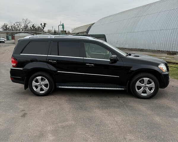 Чорний Мерседес ГЛ-Клас, об'ємом двигуна 4.66 л та пробігом 218 тис. км за 14999 $, фото 1 на Automoto.ua