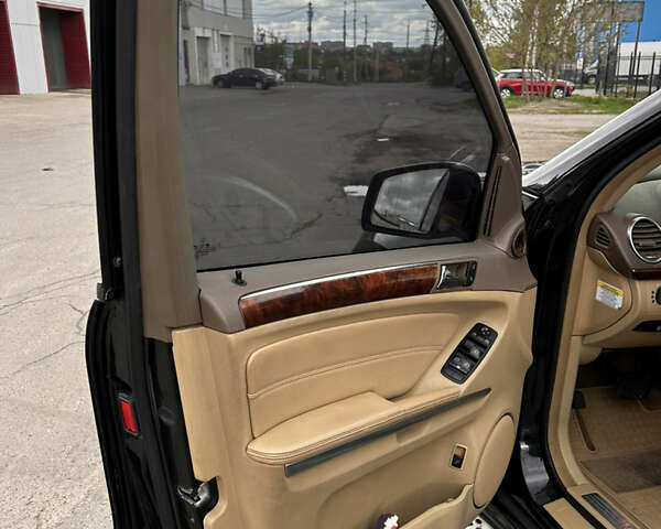 Мерседес ГЛ-Клас 2010 у Сумах на Automoto.ua Чорний Мерседес ГЛ-Клас, об'ємом двигуна 3 л та пробігом 154 тис. км за 14500 $, фото 7 на Automoto.ua