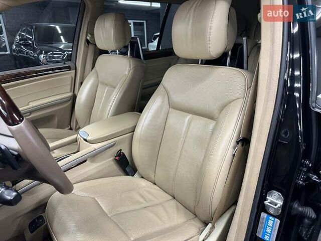 Черный Мерседес ГЛ-класс, объемом двигателя 5.46 л и пробегом 205 тыс. км за 16500 $, фото 15 на Automoto.ua