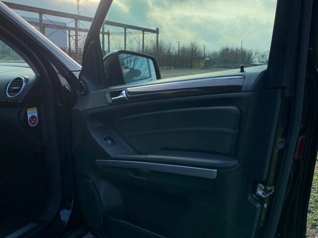 Черный Мерседес ГЛ-класс, объемом двигателя 3 л и пробегом 190 тыс. км за 25000 $, фото 11 на Automoto.ua