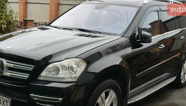 Чорний Мерседес ГЛ-Клас, об'ємом двигуна 5.46 л та пробігом 180 тис. км за 15300 $, фото 3 на Automoto.ua