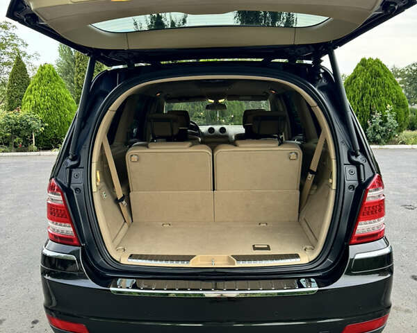 Черный Мерседес ГЛ-класс, объемом двигателя 5.46 л и пробегом 227 тыс. км за 21900 $, фото 25 на Automoto.ua