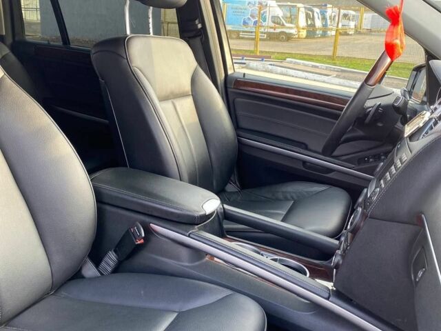 Черный Мерседес ГЛ-класс, объемом двигателя 3 л и пробегом 190 тыс. км за 25000 $, фото 13 на Automoto.ua