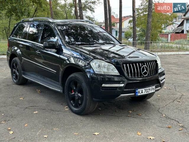 Чорний Мерседес ГЛ-Клас, об'ємом двигуна 5.5 л та пробігом 265 тис. км за 12900 $, фото 2 на Automoto.ua
