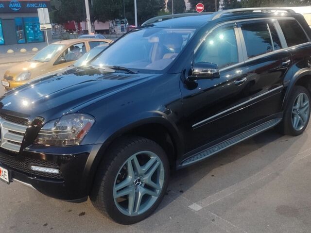 Черный Мерседес ГЛ-класс, объемом двигателя 5.5 л и пробегом 160 тыс. км за 37025 $, фото 2 на Automoto.ua