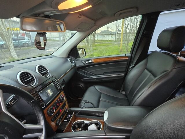 Чорний Мерседес ГЛ-Клас, об'ємом двигуна 3 л та пробігом 227 тис. км за 17800 $, фото 4 на Automoto.ua