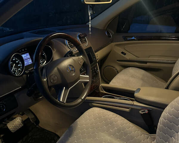 Черный Мерседес ГЛ-класс, объемом двигателя 2.99 л и пробегом 220 тыс. км за 19200 $, фото 14 на Automoto.ua