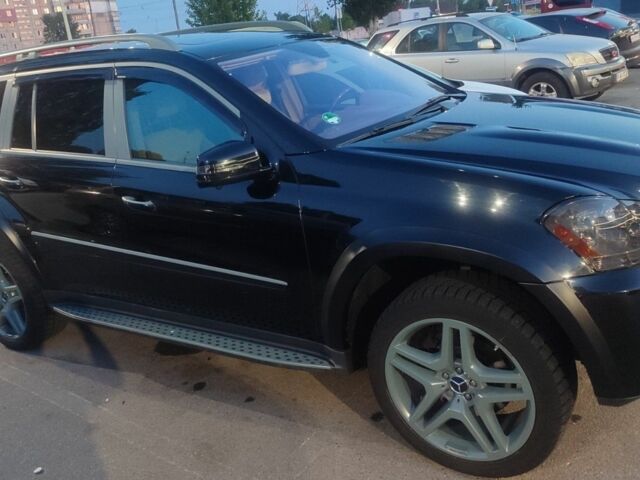 Черный Мерседес ГЛ-класс, объемом двигателя 5.5 л и пробегом 160 тыс. км за 37025 $, фото 5 на Automoto.ua