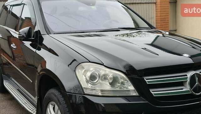 Чорний Мерседес ГЛ-Клас, об'ємом двигуна 5.46 л та пробігом 180 тис. км за 15300 $, фото 4 на Automoto.ua