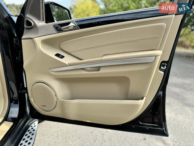 Черный Мерседес ГЛ-класс, объемом двигателя 5.46 л и пробегом 227 тыс. км за 21900 $, фото 44 на Automoto.ua