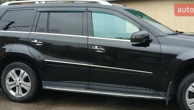 Чорний Мерседес ГЛ-Клас, об'ємом двигуна 5.46 л та пробігом 180 тис. км за 15300 $, фото 5 на Automoto.ua