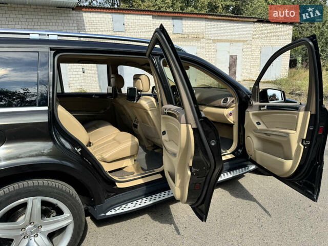 Черный Мерседес ГЛ-класс, объемом двигателя 5.46 л и пробегом 227 тыс. км за 21900 $, фото 29 на Automoto.ua