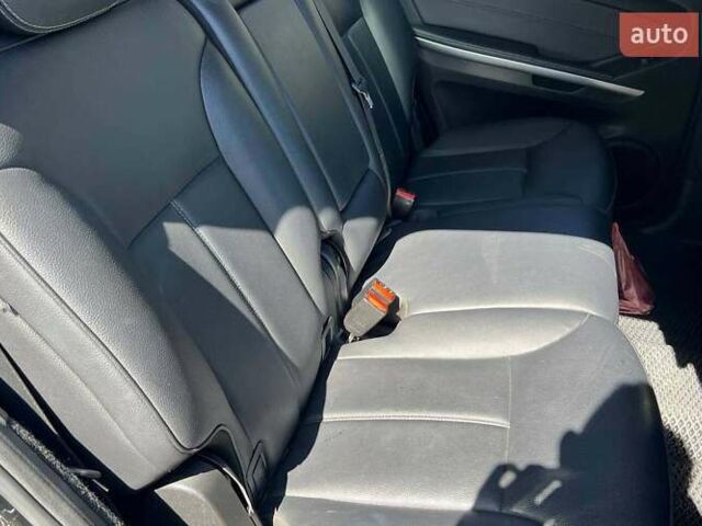 Черный Мерседес ГЛ-класс, объемом двигателя 2.99 л и пробегом 306 тыс. км за 18800 $, фото 19 на Automoto.ua