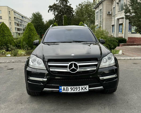 Черный Мерседес ГЛ-класс, объемом двигателя 5.46 л и пробегом 227 тыс. км за 21900 $, фото 1 на Automoto.ua