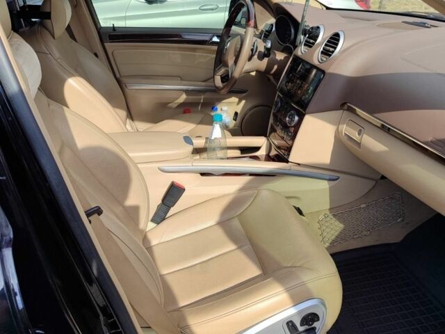 Черный Мерседес ГЛ-класс, объемом двигателя 5.5 л и пробегом 160 тыс. км за 37025 $, фото 4 на Automoto.ua