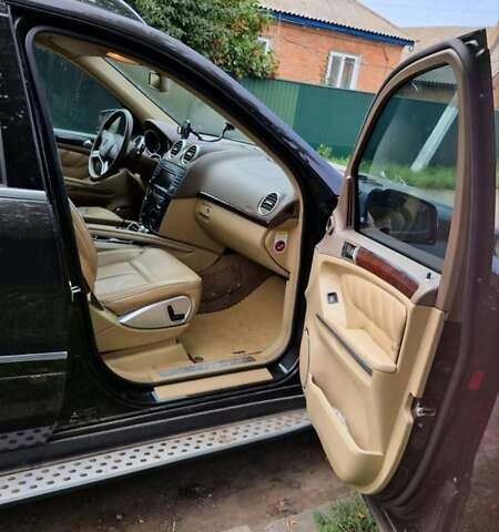 Черный Мерседес ГЛ-класс, объемом двигателя 3 л и пробегом 220 тыс. км за 18500 $, фото 9 на Automoto.ua