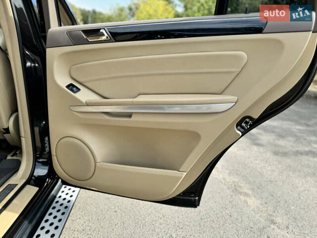 Черный Мерседес ГЛ-класс, объемом двигателя 5.46 л и пробегом 227 тыс. км за 21900 $, фото 40 на Automoto.ua