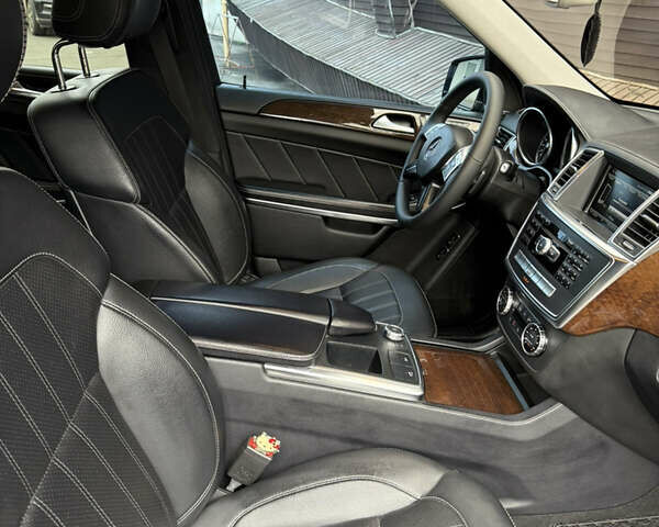 Черный Мерседес ГЛ-класс, объемом двигателя 2.99 л и пробегом 199 тыс. км за 24300 $, фото 22 на Automoto.ua