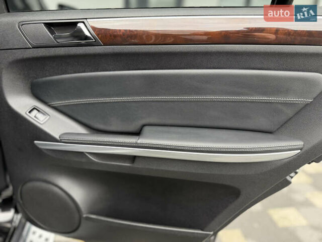 Чорний Мерседес ГЛ-Клас, об'ємом двигуна 2.99 л та пробігом 250 тис. км за 20500 $, фото 82 на Automoto.ua