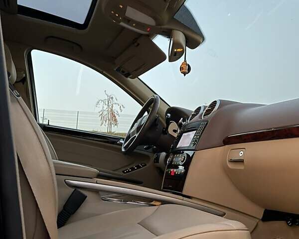 Черный Мерседес ГЛ-класс, объемом двигателя 2.99 л и пробегом 182 тыс. км за 21000 $, фото 14 на Automoto.ua