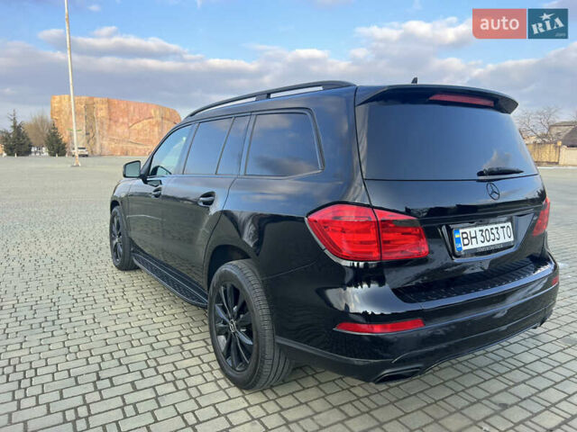 Чорний Мерседес ГЛ-Клас, об'ємом двигуна 4.66 л та пробігом 300 тис. км за 22000 $, фото 5 на Automoto.ua