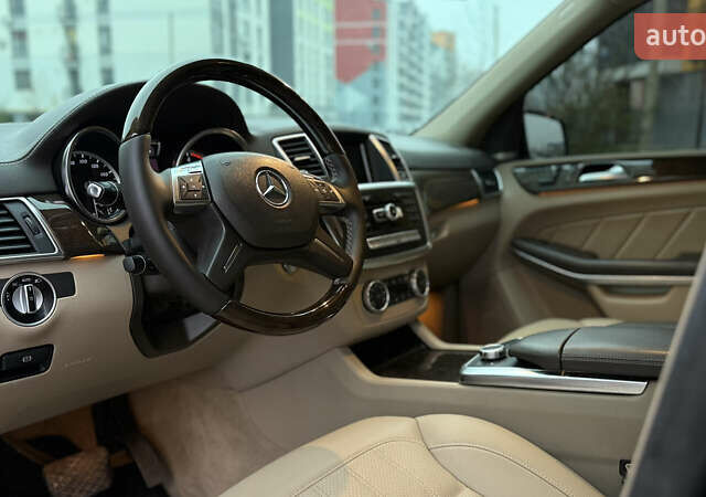 Черный Мерседес ГЛ-класс, объемом двигателя 3 л и пробегом 255 тыс. км за 22950 $, фото 39 на Automoto.ua