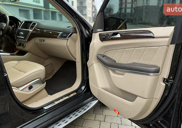 Черный Мерседес ГЛ-класс, объемом двигателя 3 л и пробегом 255 тыс. км за 22950 $, фото 46 на Automoto.ua