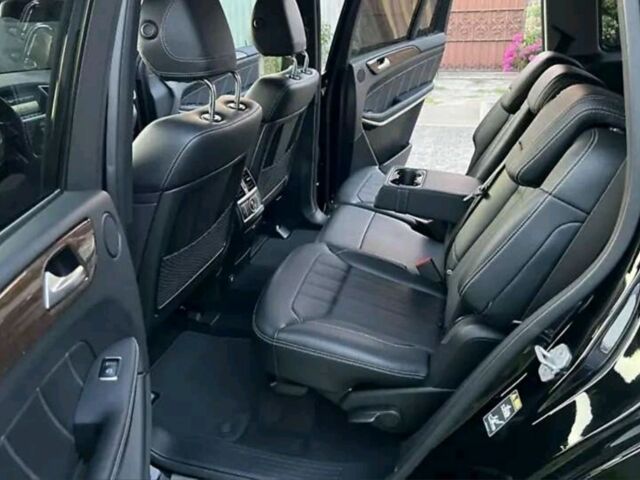 Чорний Мерседес ГЛ-Клас, об'ємом двигуна 5 л та пробігом 157 тис. км за 20999 $, фото 18 на Automoto.ua