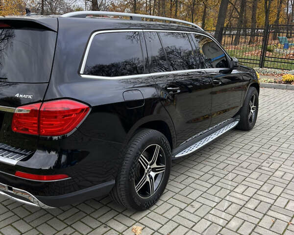 Чорний Мерседес ГЛ-Клас, об'ємом двигуна 4.66 л та пробігом 170 тис. км за 20000 $, фото 3 на Automoto.ua