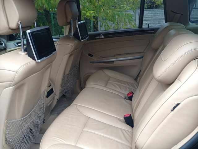 Чорний Мерседес ГЛ-Клас, об'ємом двигуна 3 л та пробігом 200 тис. км за 15000 $, фото 6 на Automoto.ua