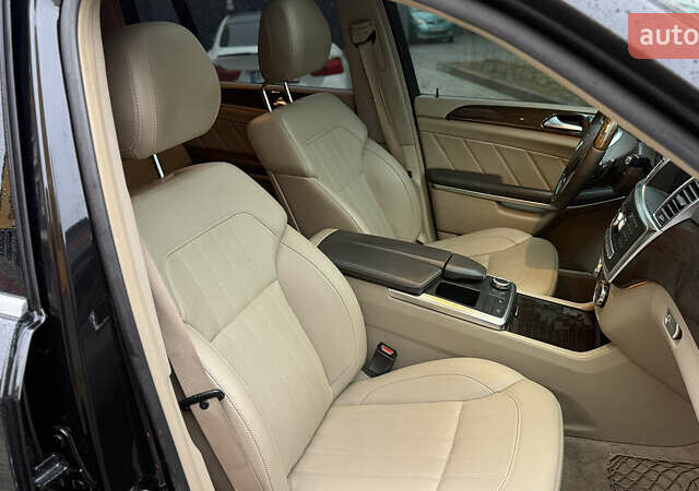 Черный Мерседес ГЛ-класс, объемом двигателя 3 л и пробегом 255 тыс. км за 22950 $, фото 48 на Automoto.ua