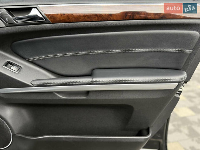 Чорний Мерседес ГЛ-Клас, об'ємом двигуна 2.99 л та пробігом 250 тис. км за 20500 $, фото 57 на Automoto.ua
