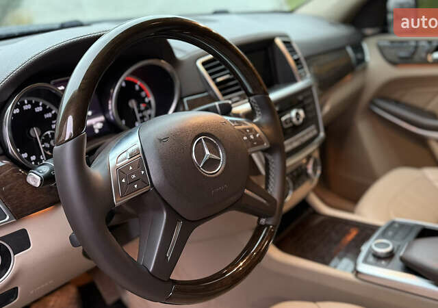 Черный Мерседес ГЛ-класс, объемом двигателя 3 л и пробегом 255 тыс. км за 22950 $, фото 33 на Automoto.ua