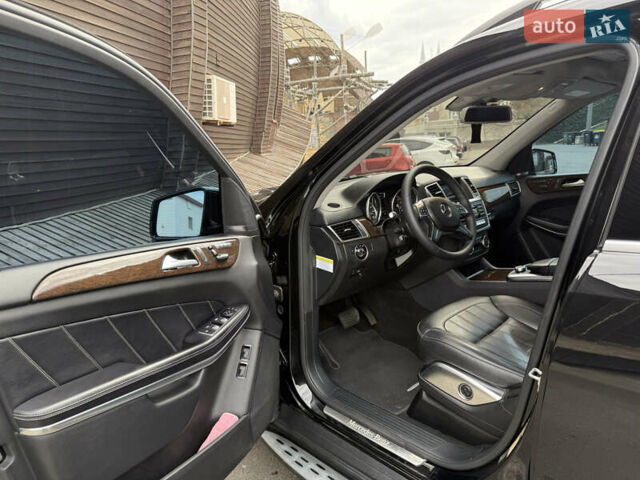 Черный Мерседес ГЛ-класс, объемом двигателя 2.99 л и пробегом 199 тыс. км за 24300 $, фото 33 на Automoto.ua