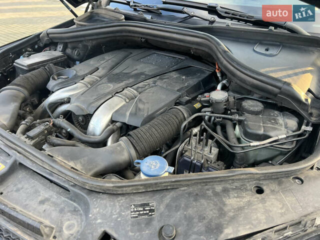 Чорний Мерседес ГЛ-Клас, об'ємом двигуна 4.66 л та пробігом 300 тис. км за 22000 $, фото 30 на Automoto.ua