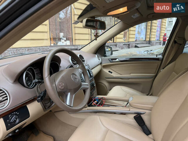 Черный Мерседес ГЛ-класс, объемом двигателя 3 л и пробегом 219 тыс. км за 15000 $, фото 3 на Automoto.ua