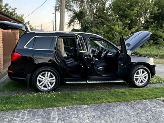 Чорний Мерседес ГЛ-Клас, об'ємом двигуна 5 л та пробігом 157 тис. км за 20999 $, фото 2 на Automoto.ua