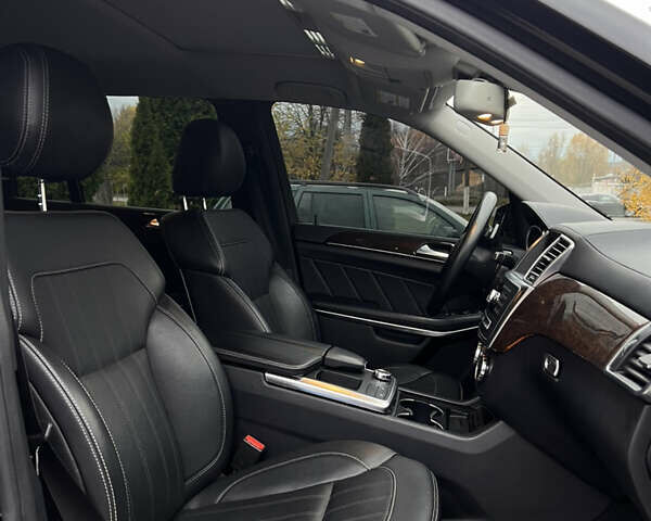 Чорний Мерседес ГЛ-Клас, об'ємом двигуна 4.66 л та пробігом 170 тис. км за 20000 $, фото 8 на Automoto.ua