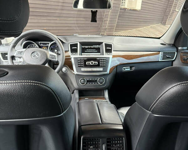 Черный Мерседес ГЛ-класс, объемом двигателя 2.99 л и пробегом 199 тыс. км за 24300 $, фото 32 на Automoto.ua