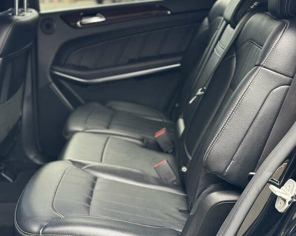 Черный Мерседес ГЛ-класс, объемом двигателя 2.99 л и пробегом 199 тыс. км за 24300 $, фото 31 на Automoto.ua