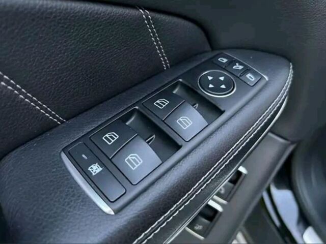 Чорний Мерседес ГЛ-Клас, об'ємом двигуна 5 л та пробігом 157 тис. км за 20999 $, фото 16 на Automoto.ua